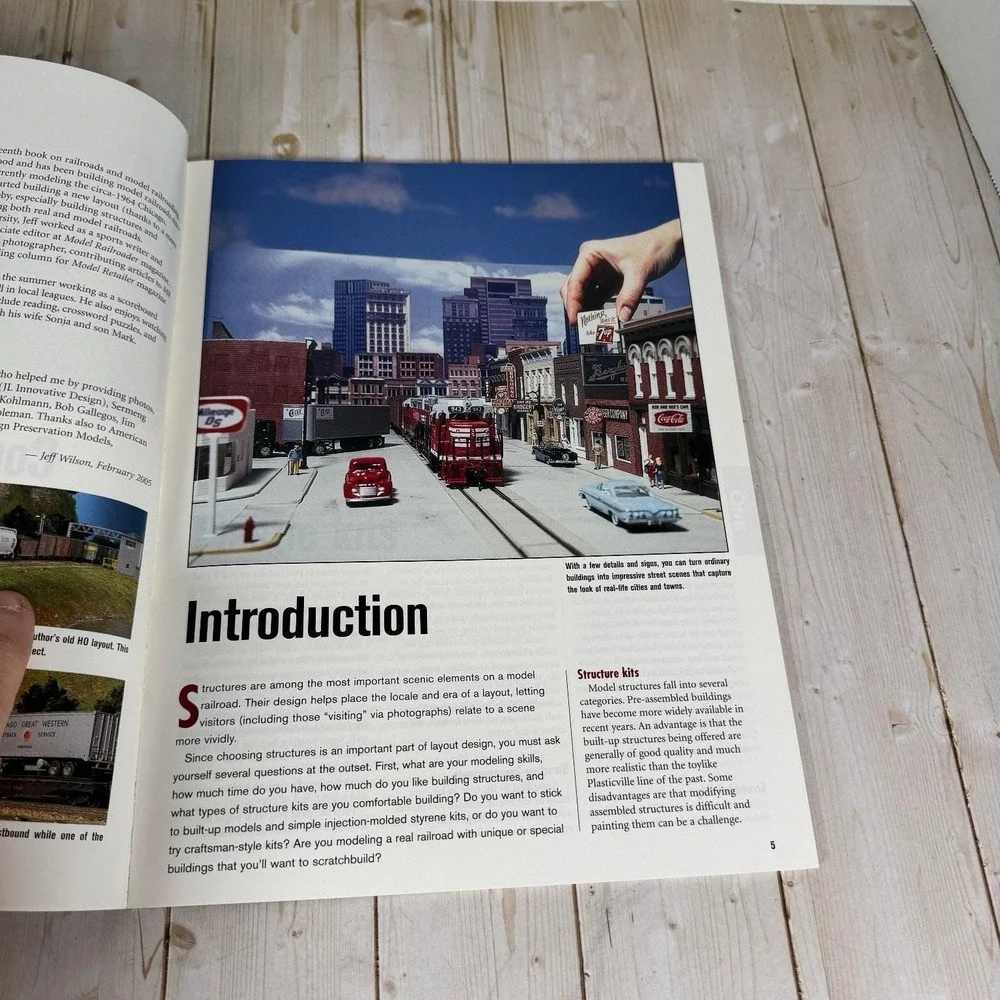 Basic Structure Modeling Jeff Wilson 2005 Photo Guide Model Railroader Kalmbach
